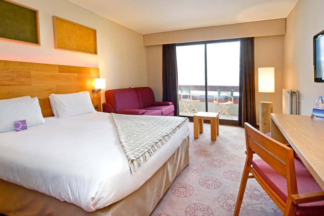 Mercure Saint-Lary Buitenkant foto