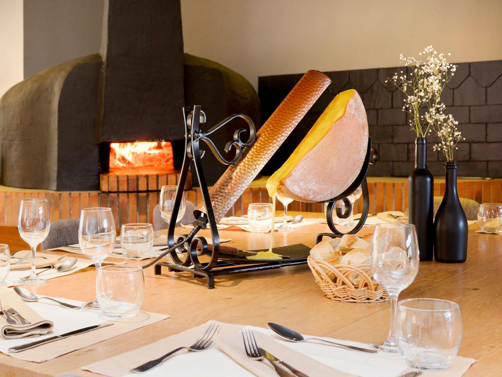 Mercure Saint-Lary Buitenkant foto