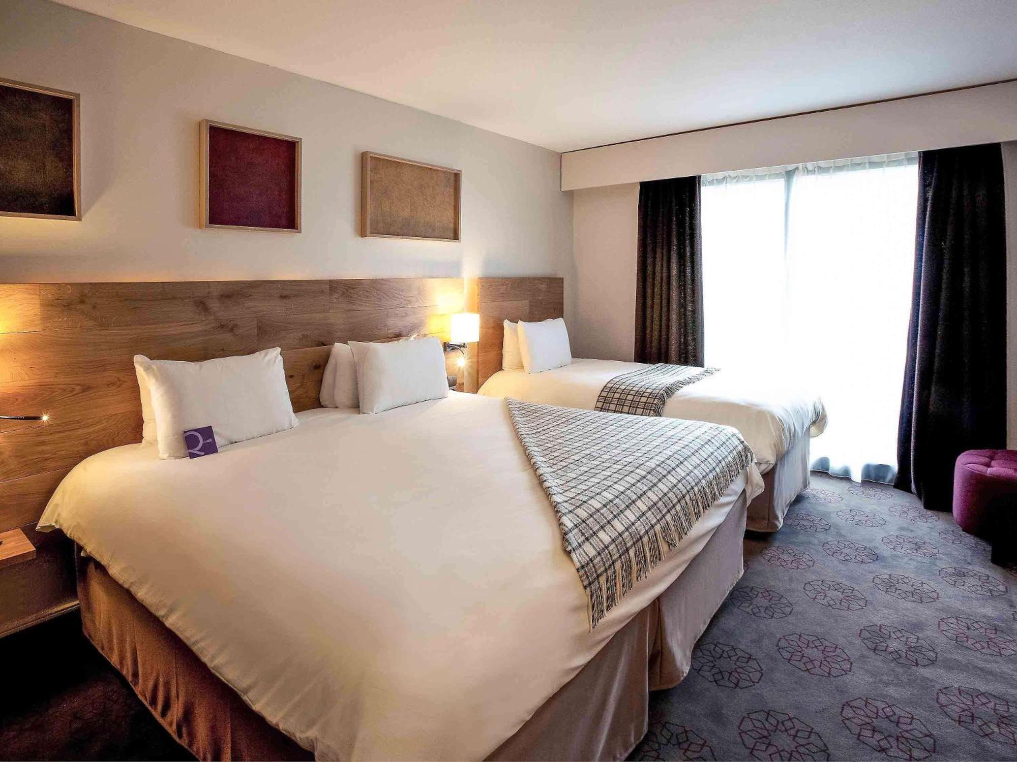 Mercure Saint-Lary Buitenkant foto