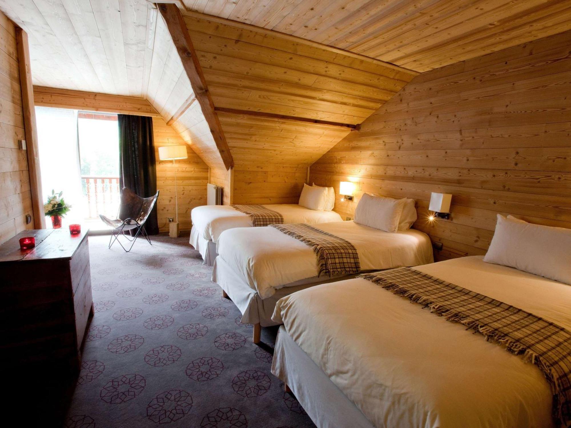 Mercure Saint-Lary Buitenkant foto