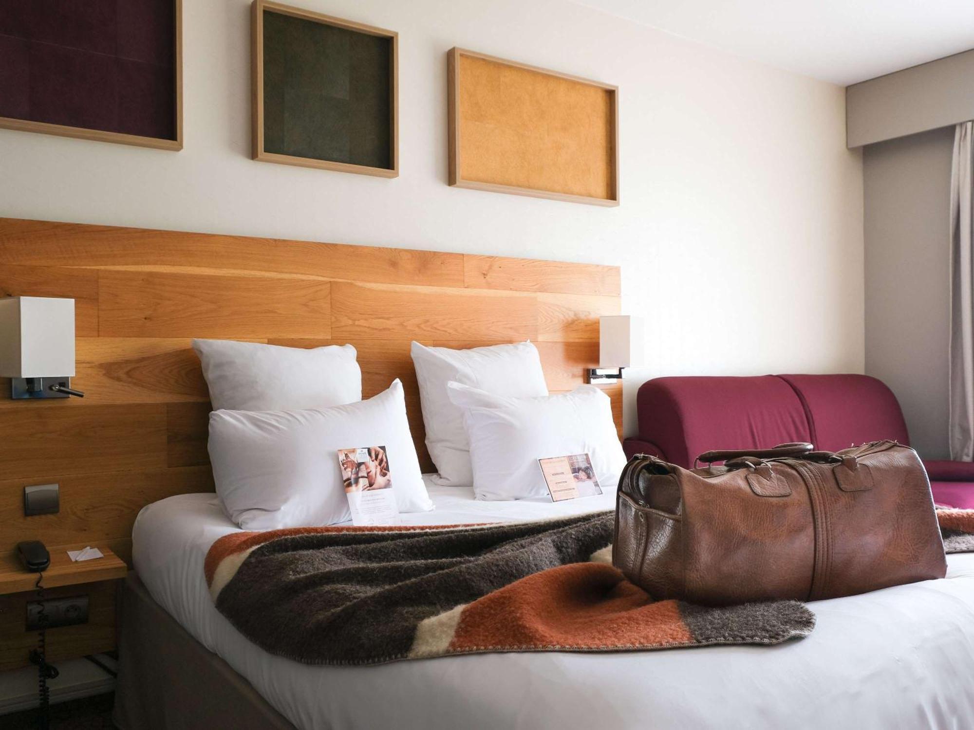 Mercure Saint-Lary Buitenkant foto